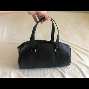 Louis Vuitton Soufflot Épi Leather Handbag